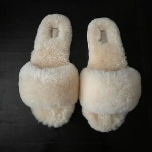 New with Box Ugg Fluff Slide II Size 9 Cream/Ivory